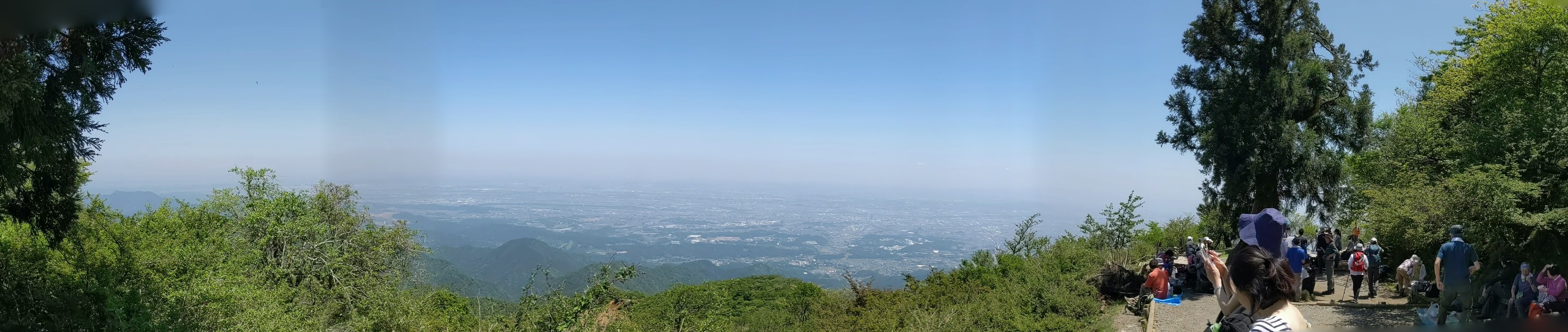 http://adayinthelife.secret.jp/pog/PANO_20190525_121306.vr.jpg